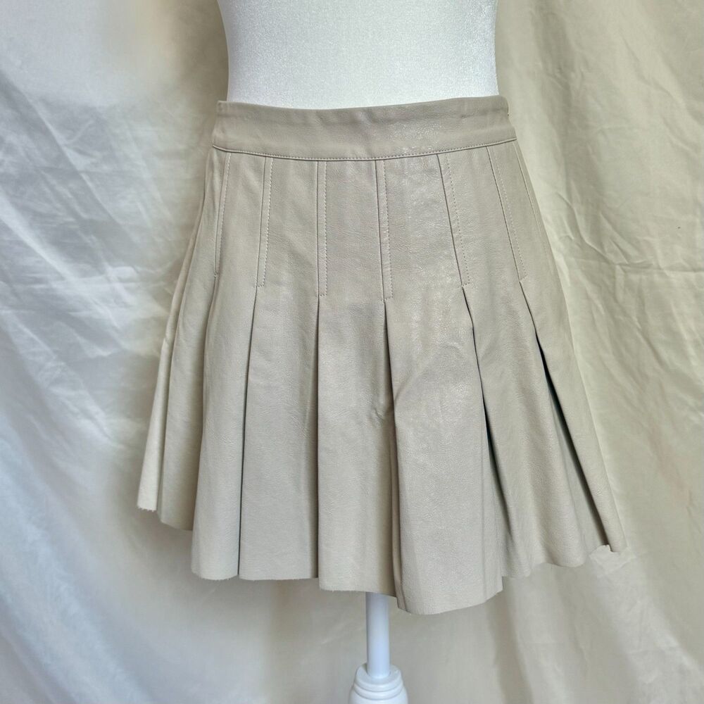 Vegan leather pleated mini skirt womens S beige skater tenniscore neutral
